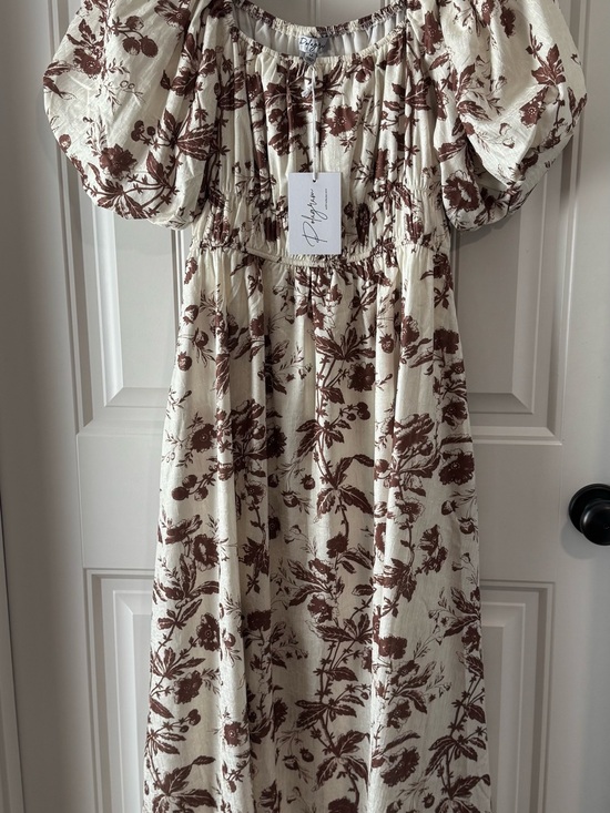 Polagram Dresses & Skirts - Women’s Cream Dress with Brown Floral Print and Puff Sleeves